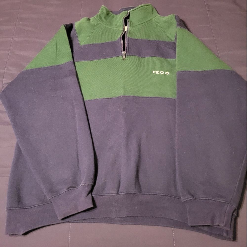 IZOD 1/4 ZIP. MENS L.